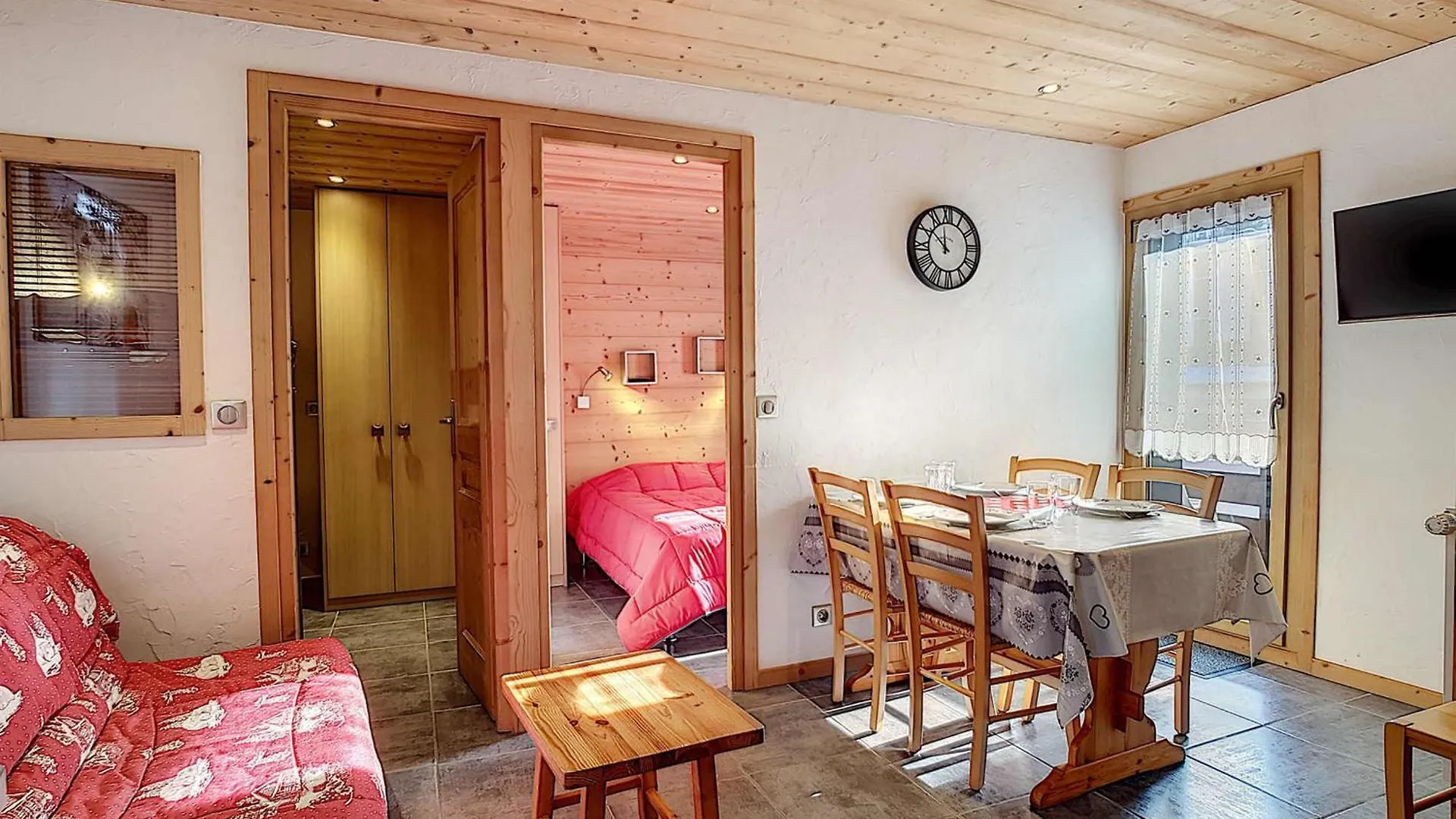 Appartement Cosy A La Clusaz Avec Balcon, 4 Pers, Wifi Inclus - Fr-1-818-25 contacts